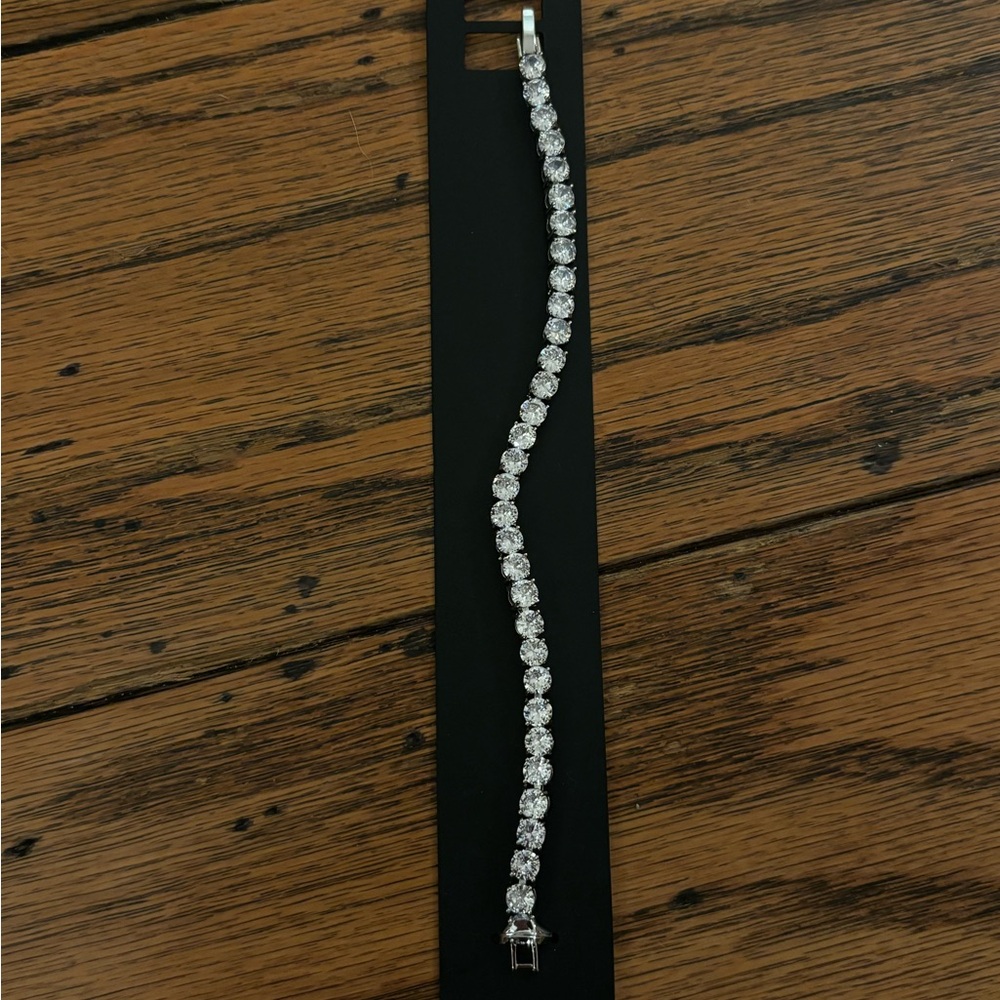 Cz tennis bracelet NWT silver